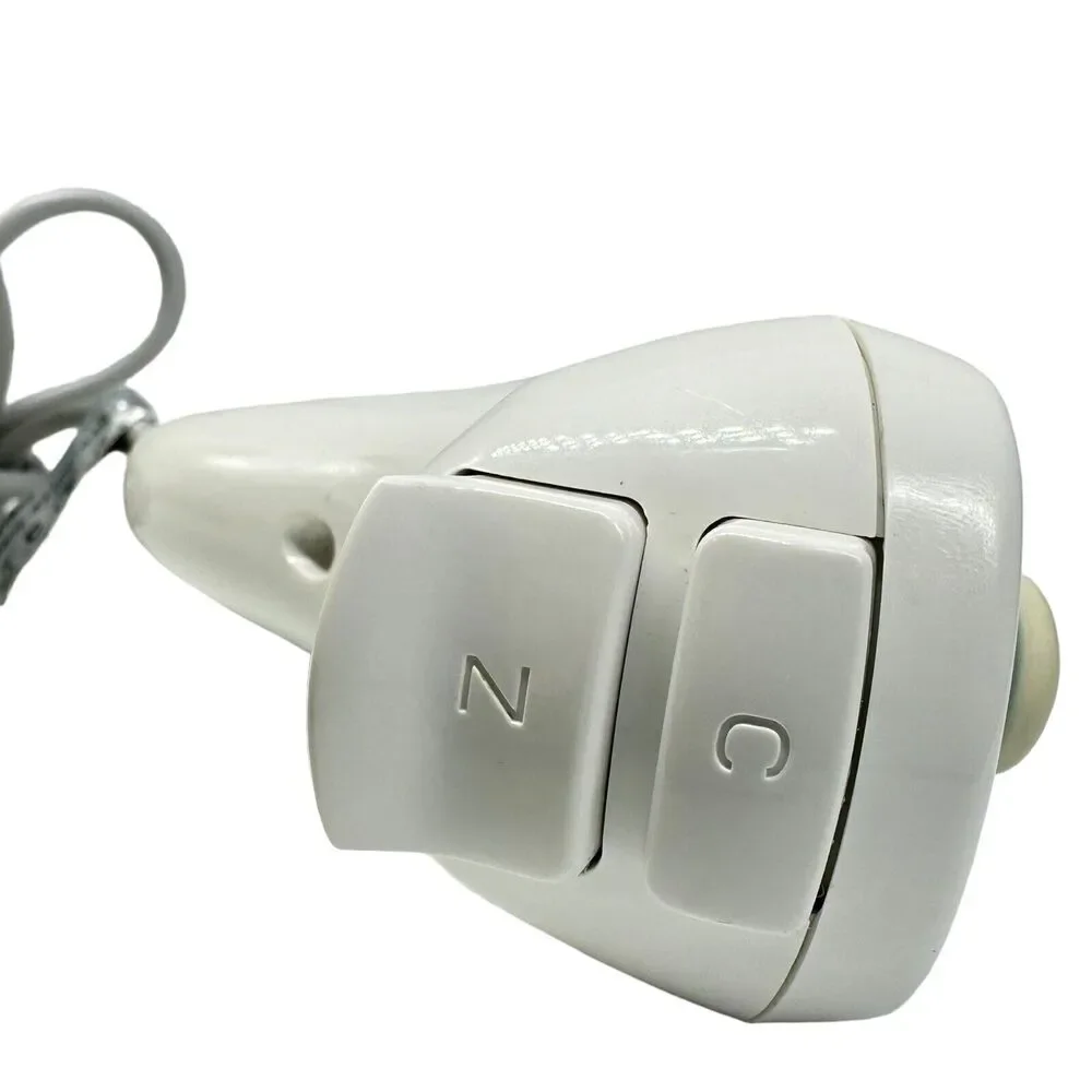 Nyko Kama‎ Wired Nunchuck Controller for Nintendo Wii Remote Vibration Untested